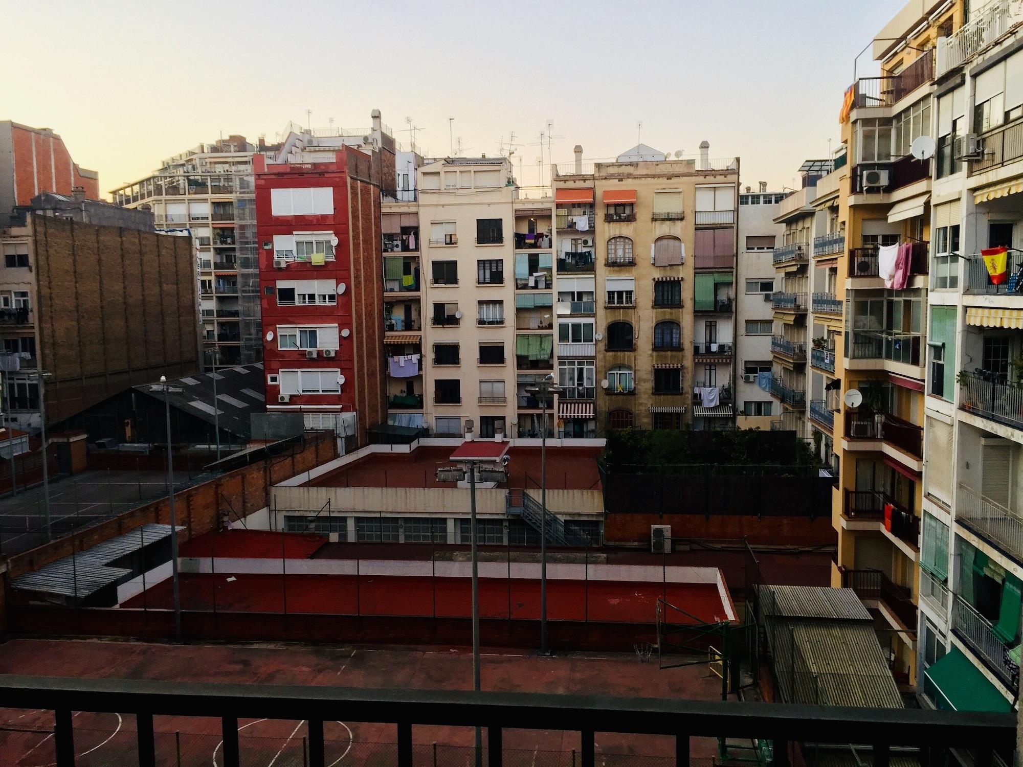 شقة برشلونة  في أجنحة اب بي سي إن المظهر الخارجي الصورة